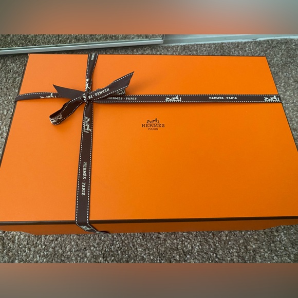 Etoupe Hermes Santorini sandals in Epsom leather Brand new! Size 36. - Picture 2 of 4